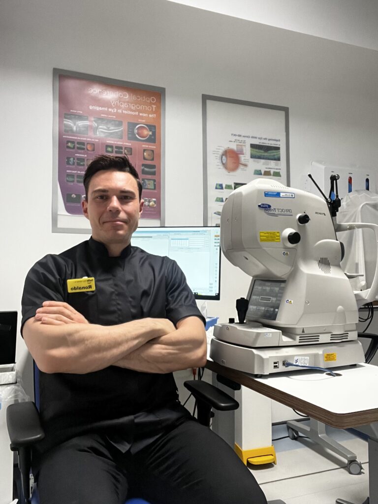 Ophthalmic technicians